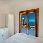 Wonderful Seaview And Pool - Casa Rosa Gialla