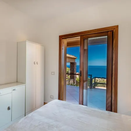 Wonderful Seaview&pool - Casa Rosa Gialla